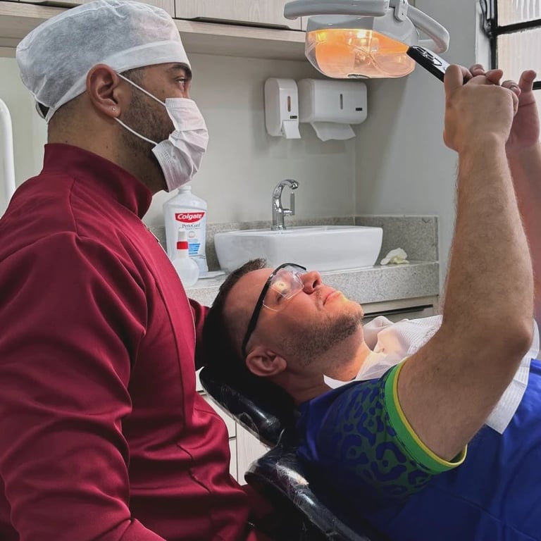 Dr. Kleber Sandim - Cirurgião Dentista