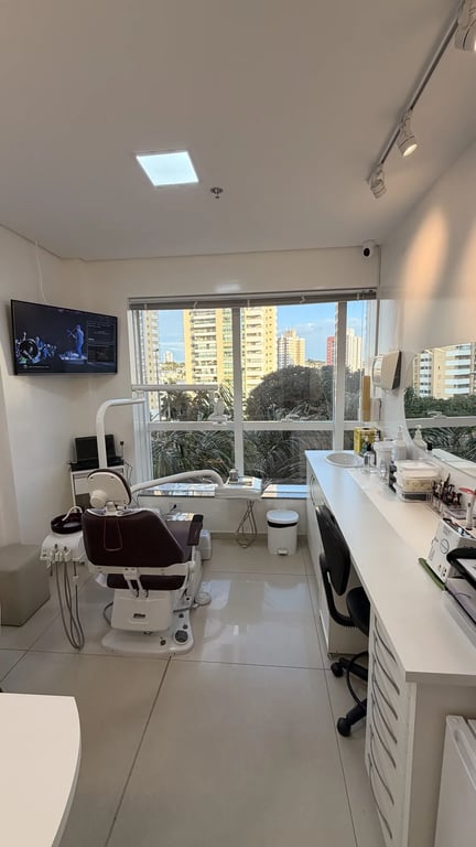 Bancada de instrumentais e área clínica da Vértice