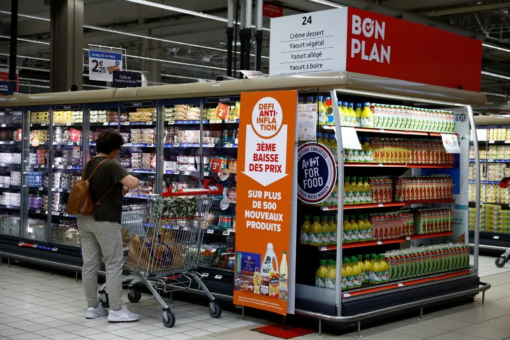 Yüksek fiyat artışları sebebiyle Fransa'daki Carrefour mağazalarında Pepsico ürünlerinin satışı durd...
