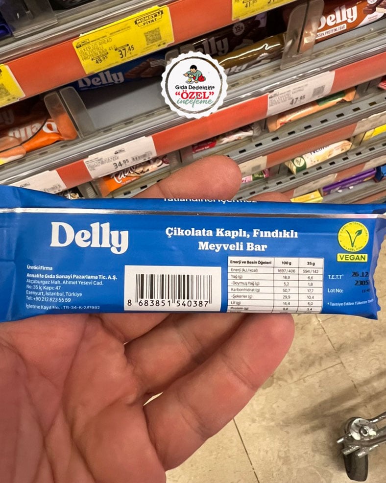 Delly Çikolata Kaplı Fındıklı Meyveli Bar