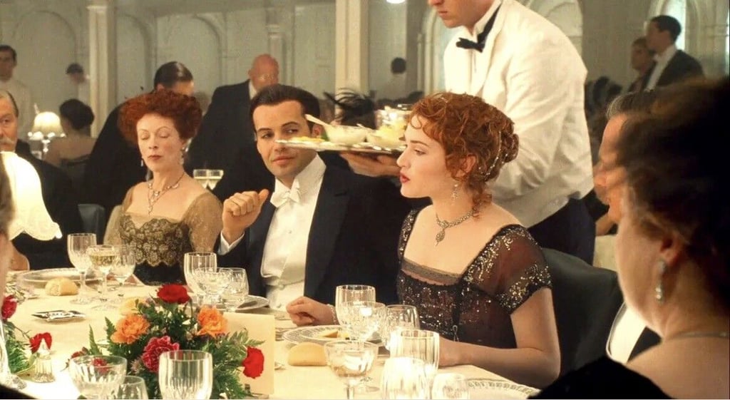 11 Nisan 1912 akşamı Titanic'in birinci sınıf yolcularına sunulan akşam yemeği menüsü 84 bin Sterlin...