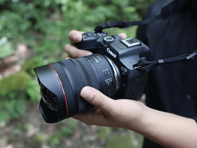 Ống kính Canon RF10-20mm F4L IS STM