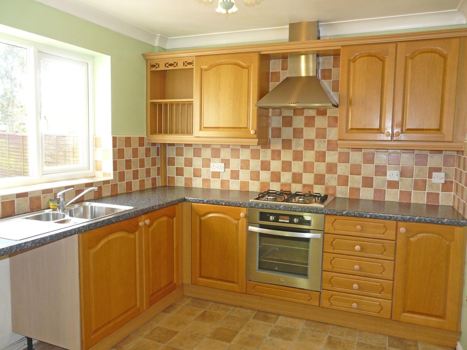 X 7 Browning Road, Pocklington, York