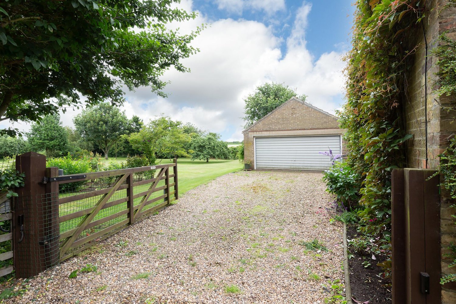 Lilac Cottage Sandholes, Holme-on-spalding-Moor, York