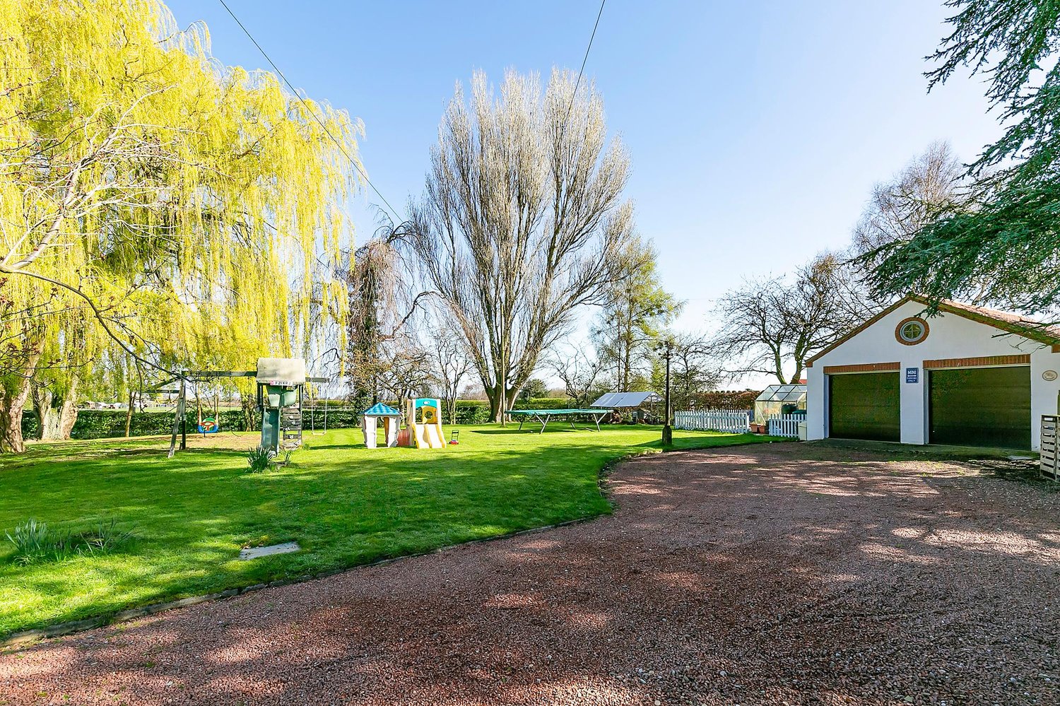 White Lodge Mill Lane, Ellerton, York