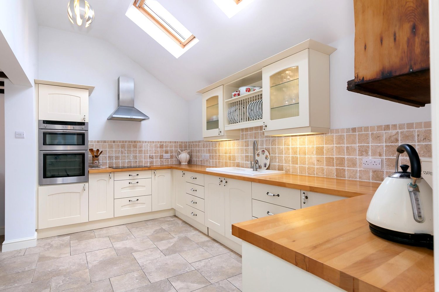 The Old Post Office Main Street, Burnby, York