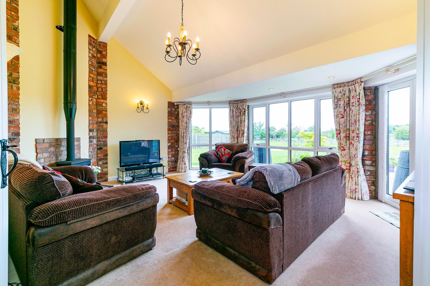 Cobwebs Mill Lane, Ellerton, York