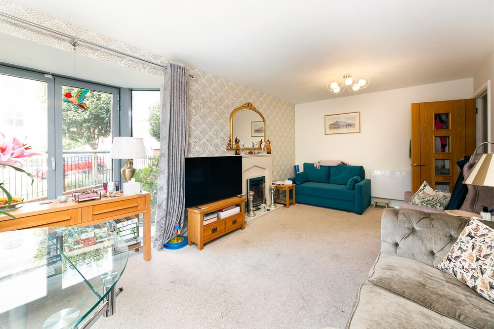 6 Cardinal Court Bishophill Junior, , York