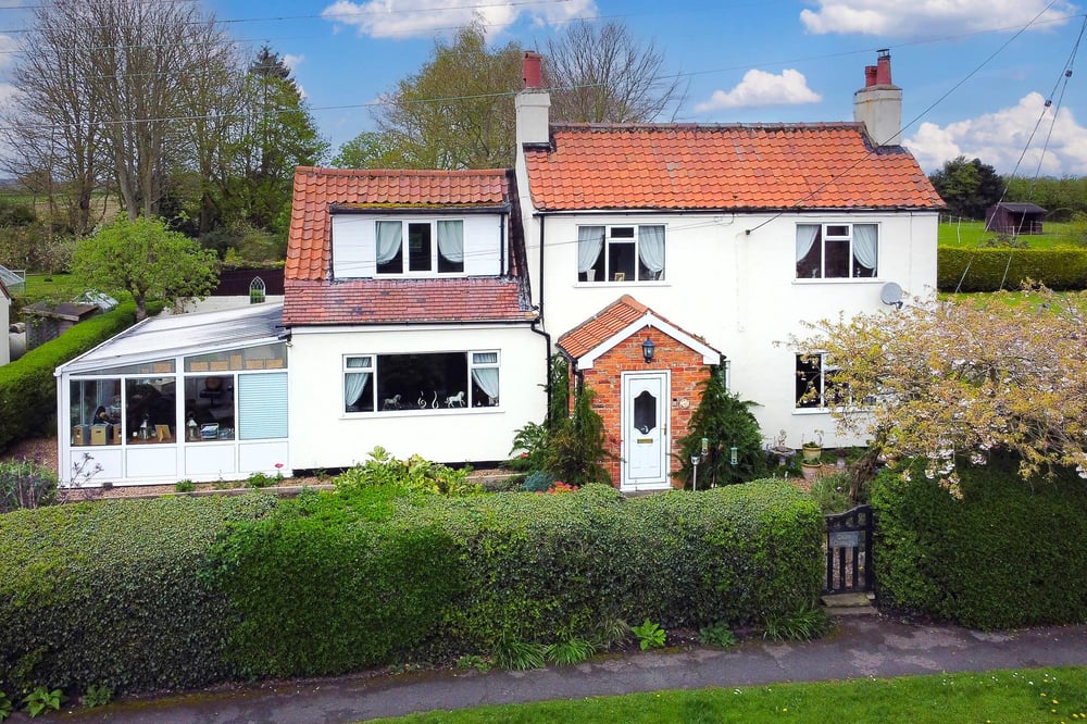 Calm Cottage Main Street, Ellerton, York