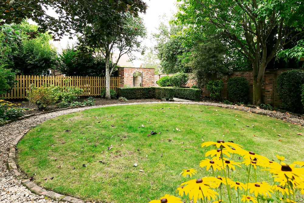 2 Post Office Row, Rawcliffe, Goole