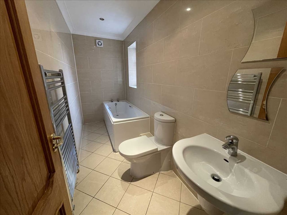 1 Moon Court, Pocklington