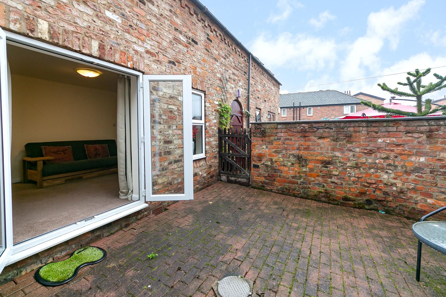 Cambridge Mews / 4 Cambridge Street, , York