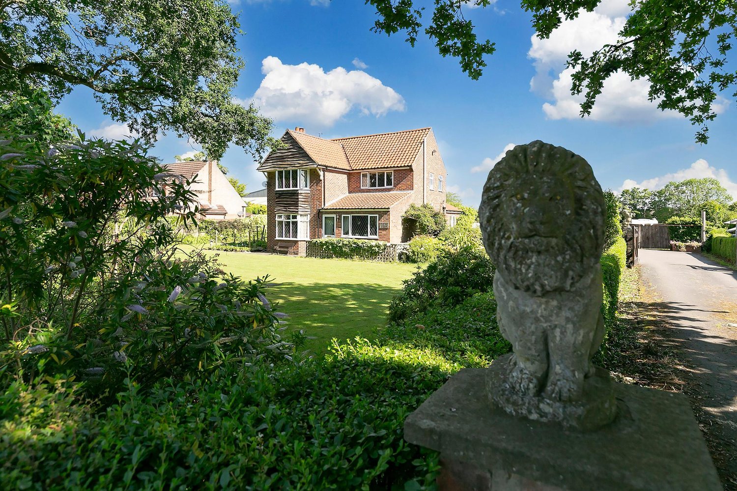 Three Oaks York Road, Elvington, York