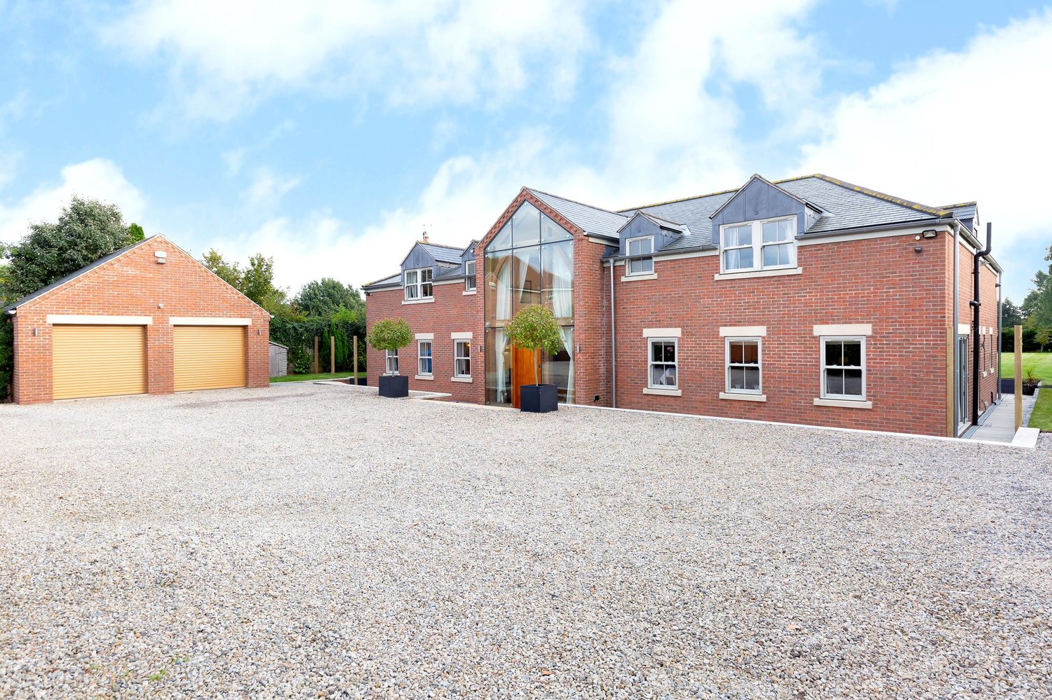 Aimee Main Street, Melbourne, York