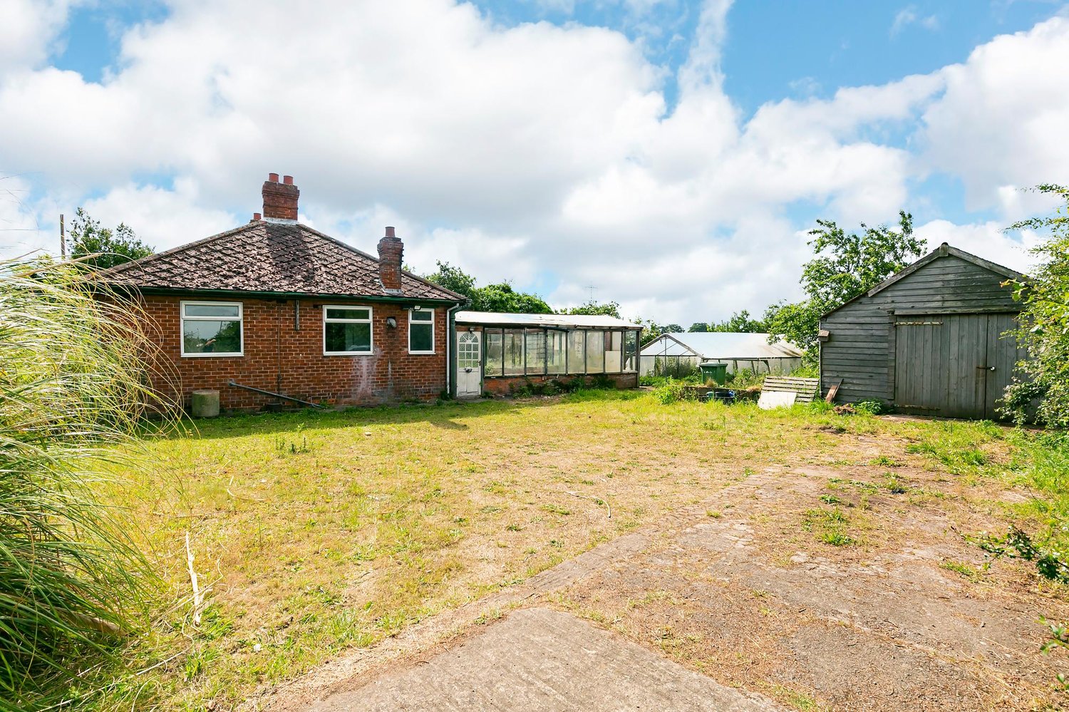 *Braemar York Road, Wilberfoss, York