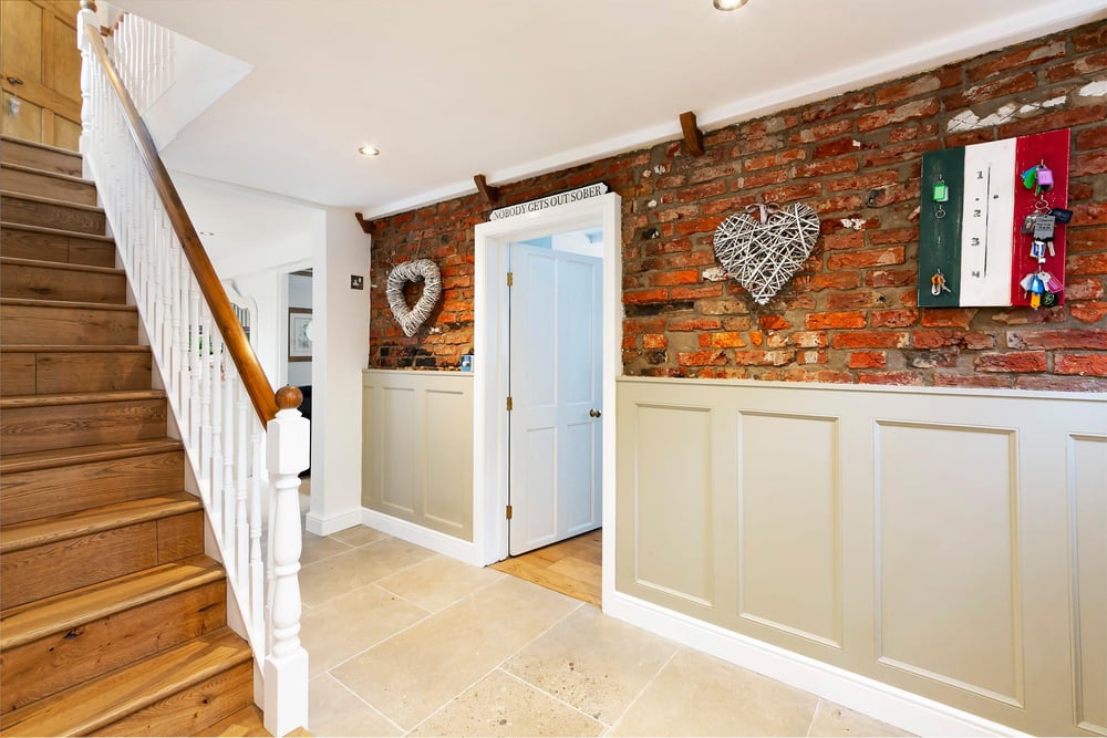 Gomersal Cottage Main Street, Melbourne, York