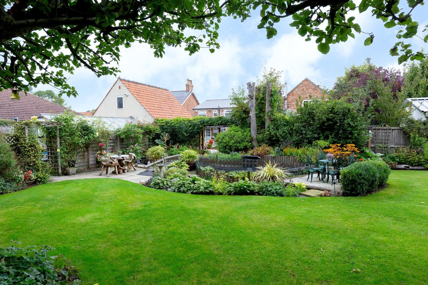 *Rose Cottage Main Street, Melbourne, York