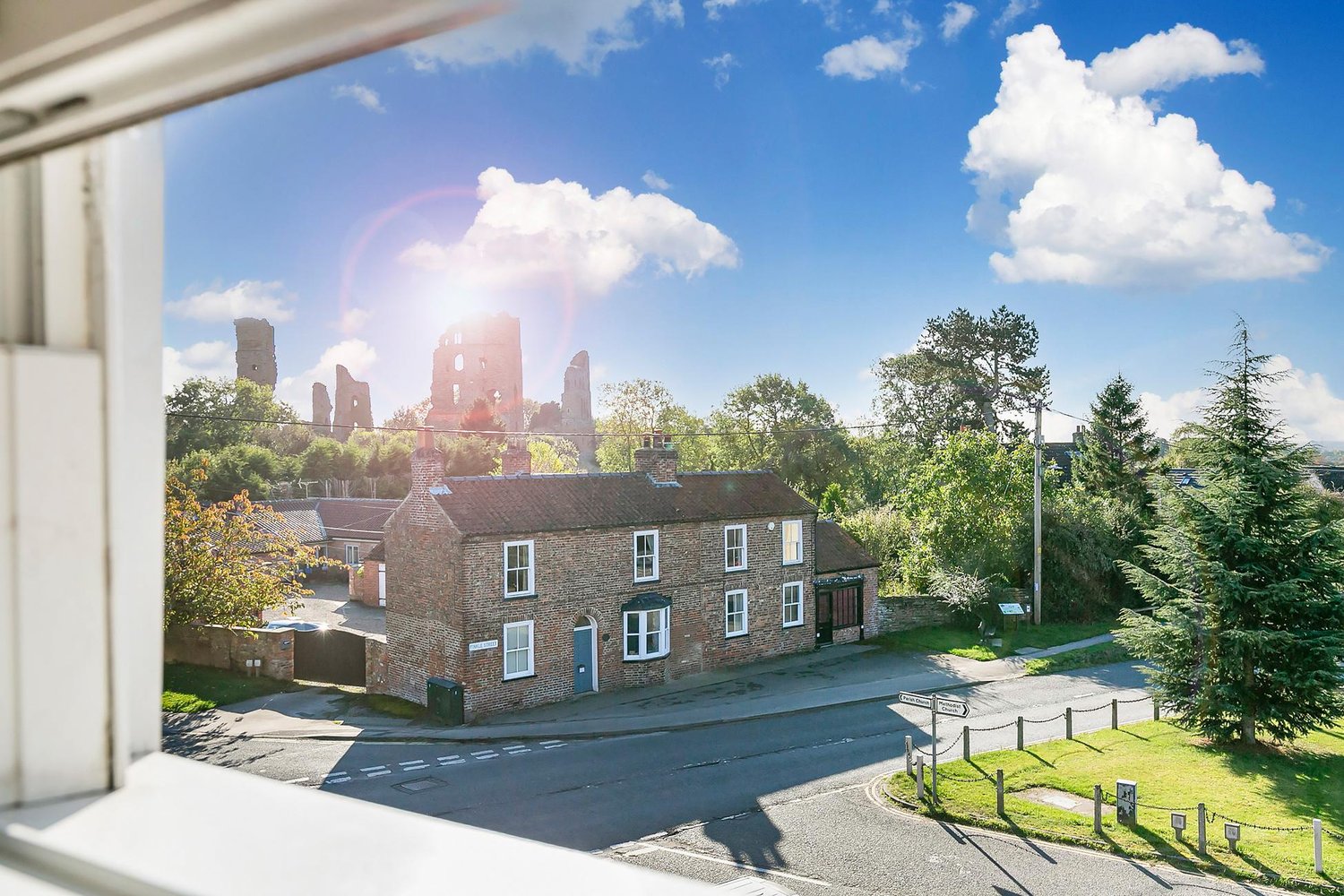 Mole Cottage 2 The Square, Sheriff Hutton, York