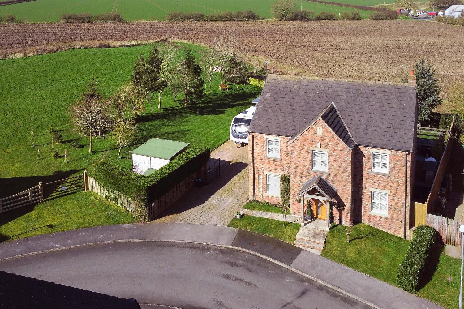8 Mere Grange, Fridaythorpe, Driffield