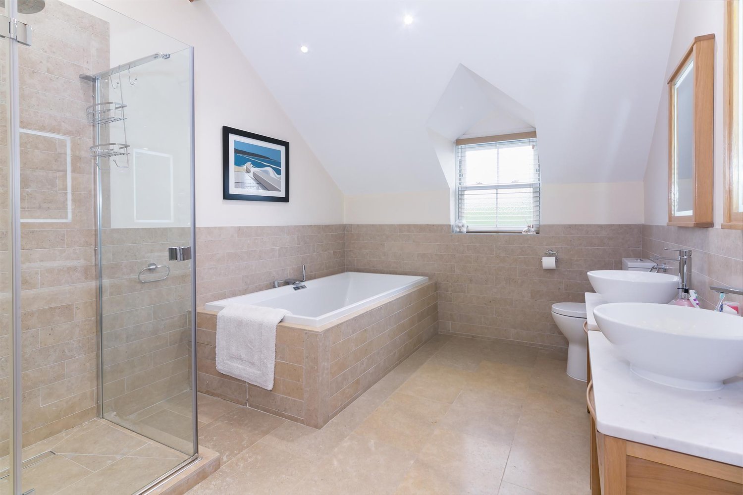 Aimee Main Street, Melbourne, York