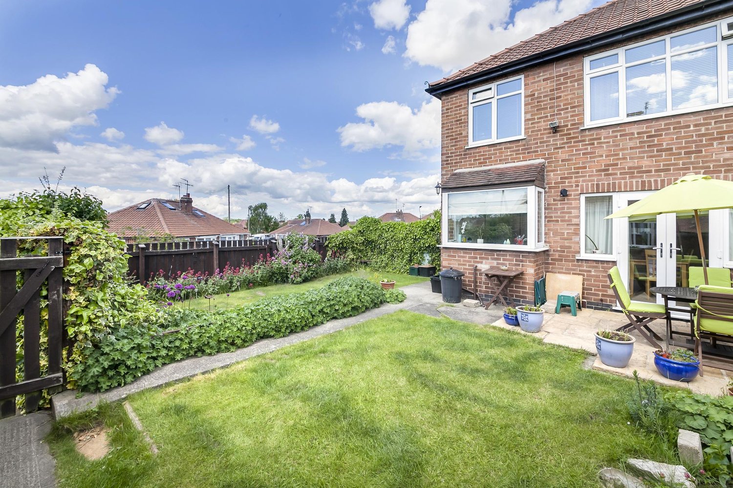 2 Pinelands Way, , York