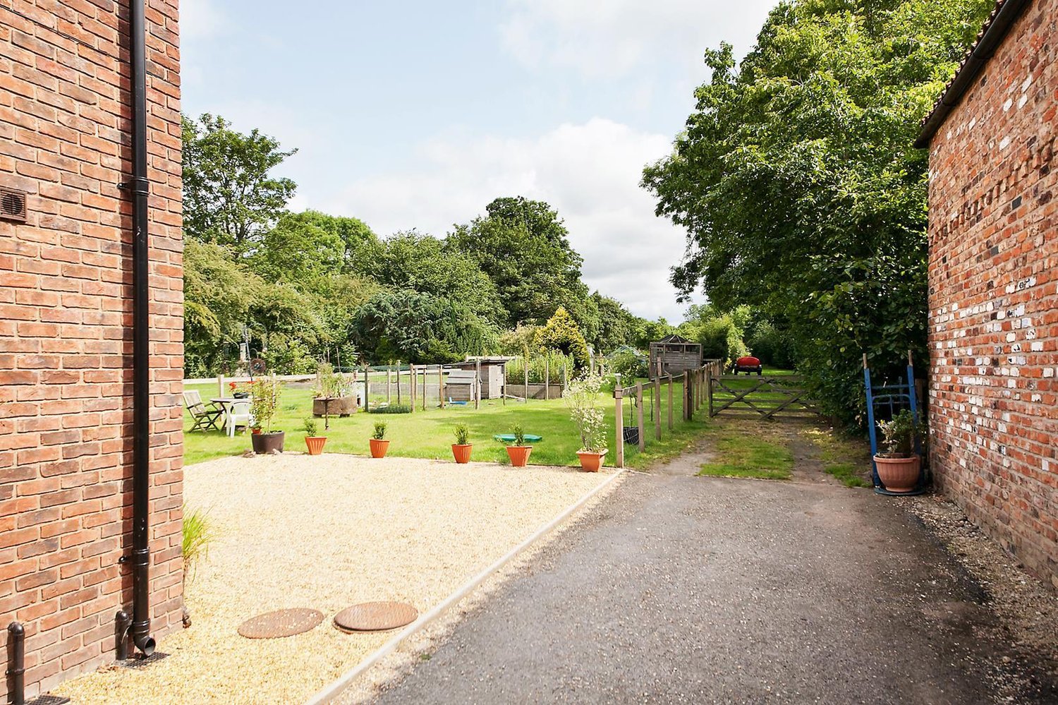 2 Elm Tree Cottages, Flaxton, York