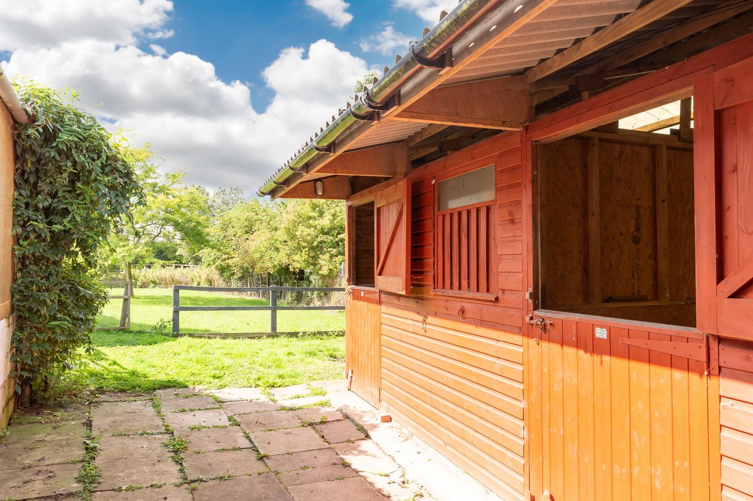 Throstlegate Main Street , Burnby, York