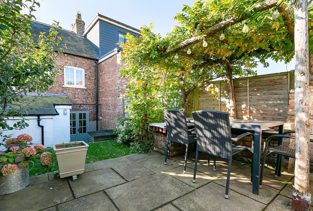 Mole Cottage 2 The Square, Sheriff Hutton, York