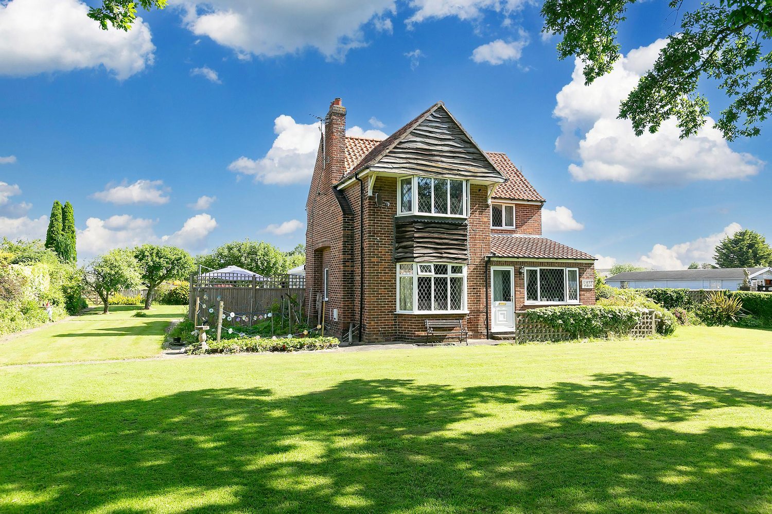 Three Oaks York Road, Elvington, York