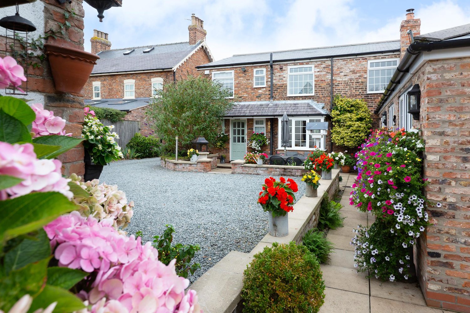 *Rose Cottage Main Street, Melbourne, York