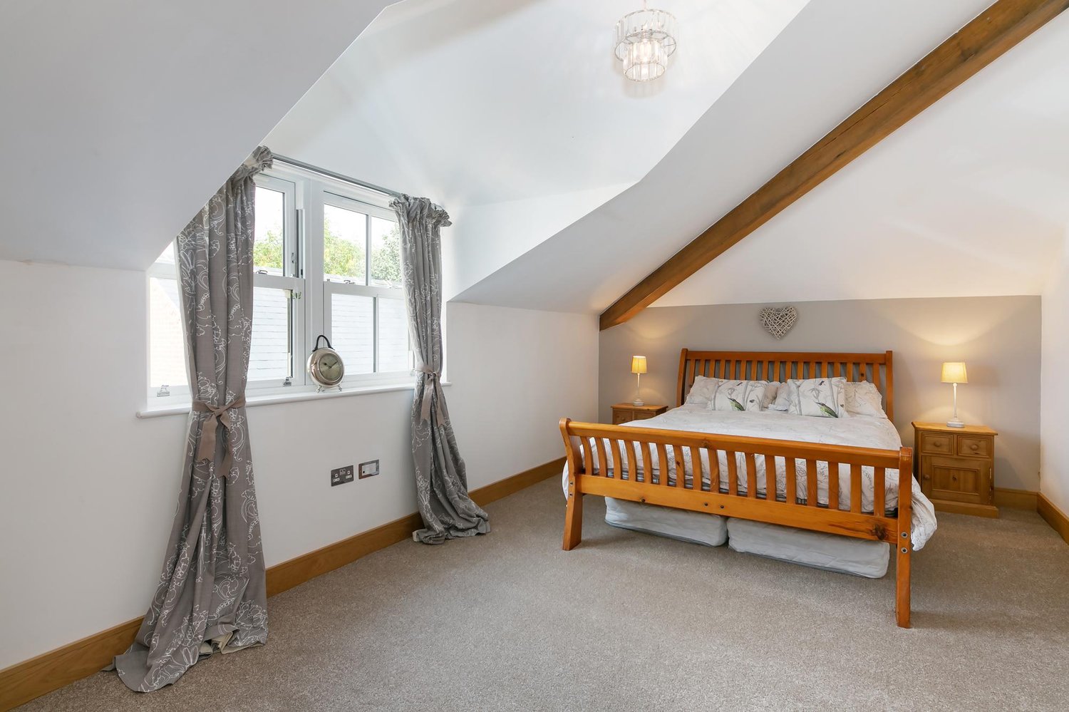 Aimee Main Street, Melbourne, York