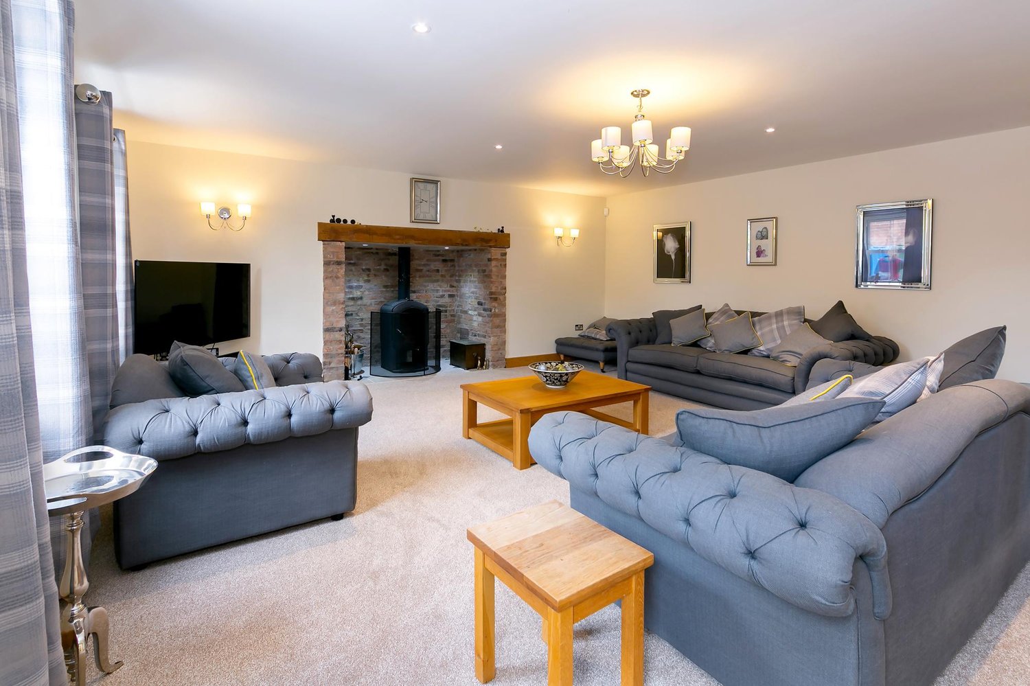 Aimee Main Street, Melbourne, York