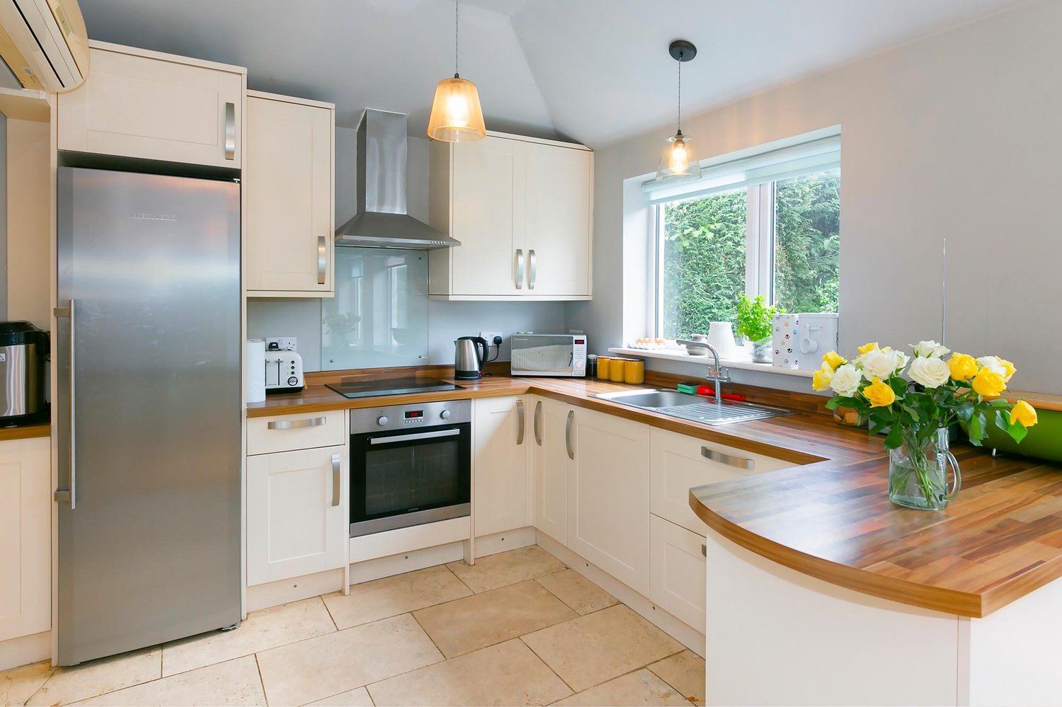 Throstlegate Main Street , Burnby, York