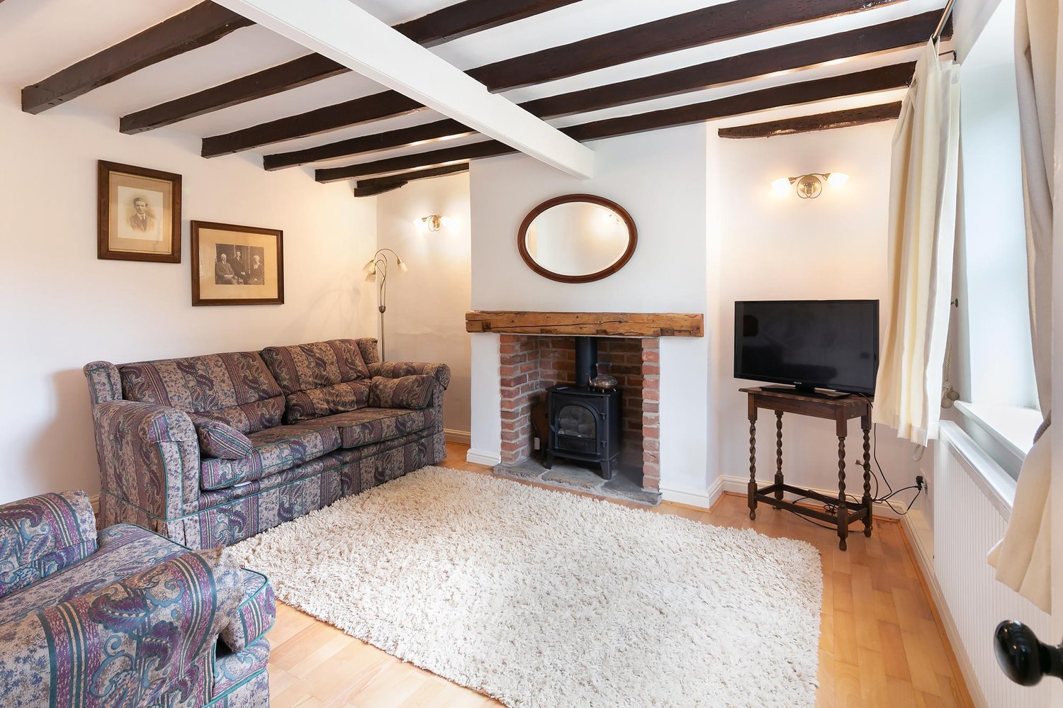 The Old Post Office Main Street, Burnby, York