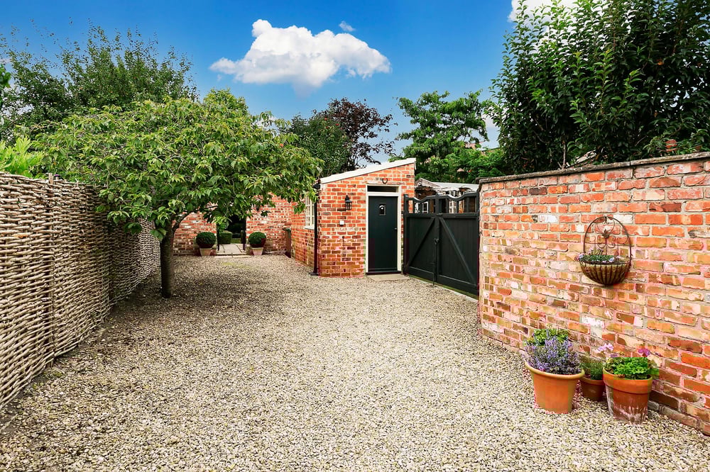 2 Post Office Row, Rawcliffe, Goole