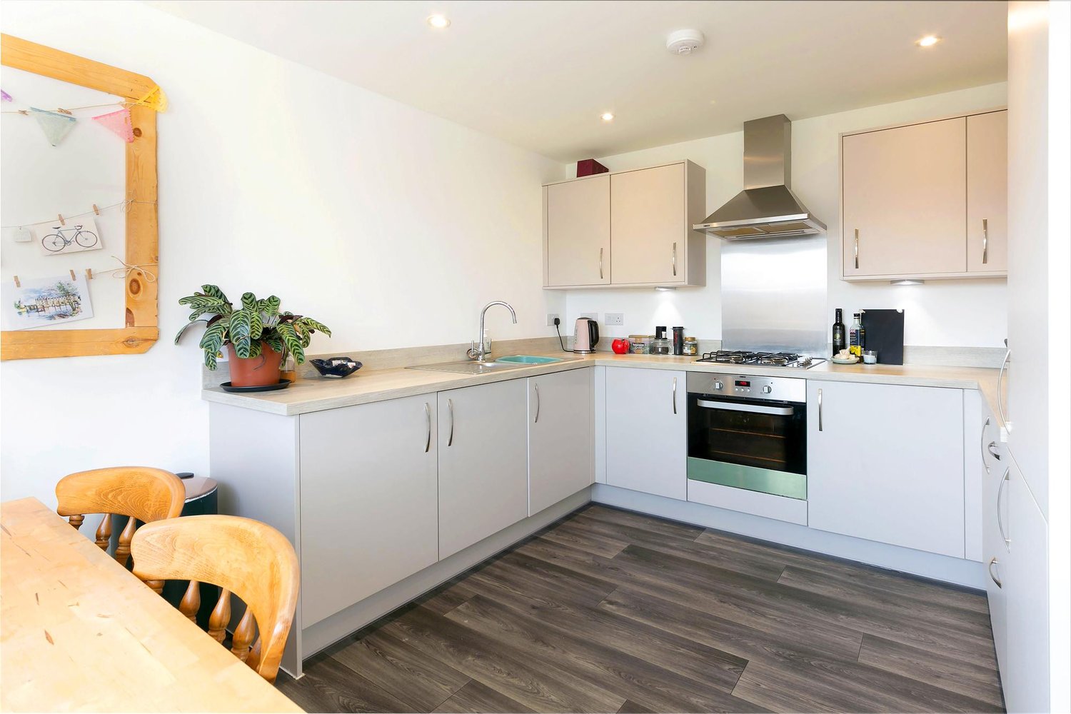 *6 Todd Garth, Pocklington, York