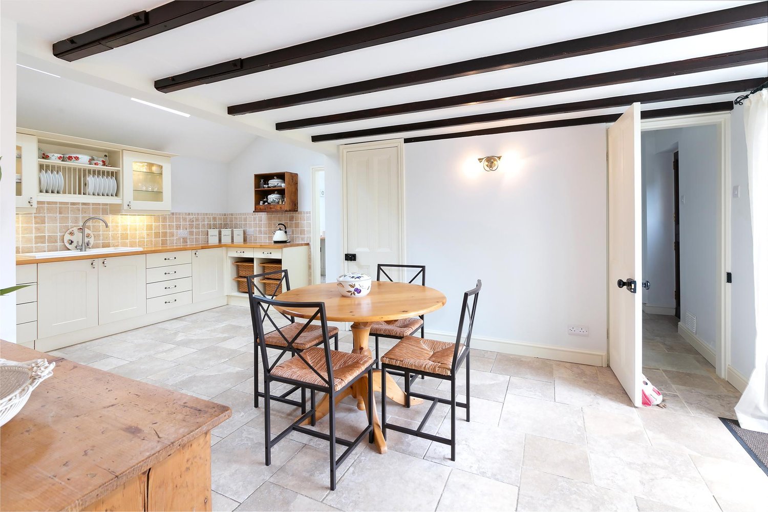 The Old Post Office Main Street, Burnby, York