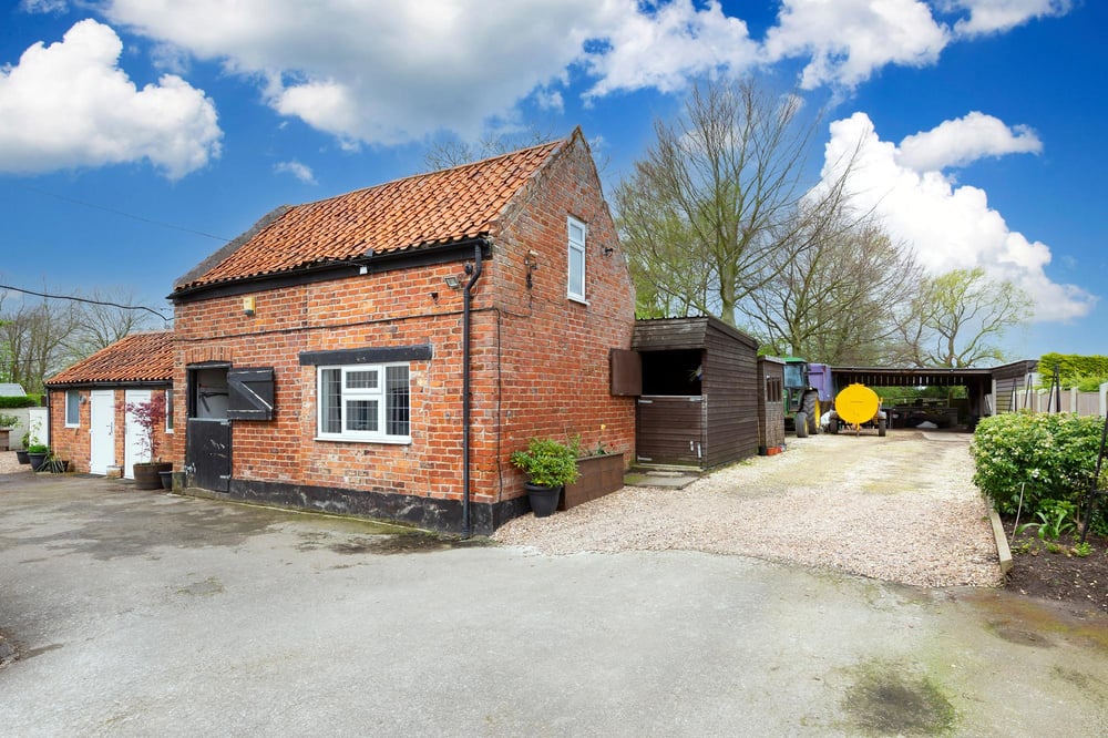 Calm Cottage Main Street, Ellerton, York