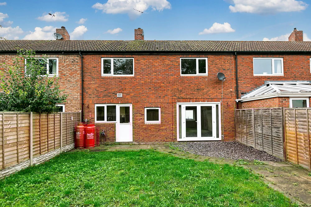 2 Hart Hill Crescent, Full Sutton, York