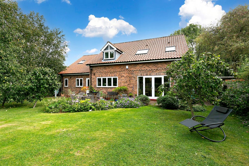 11a Thorn Nook, , York