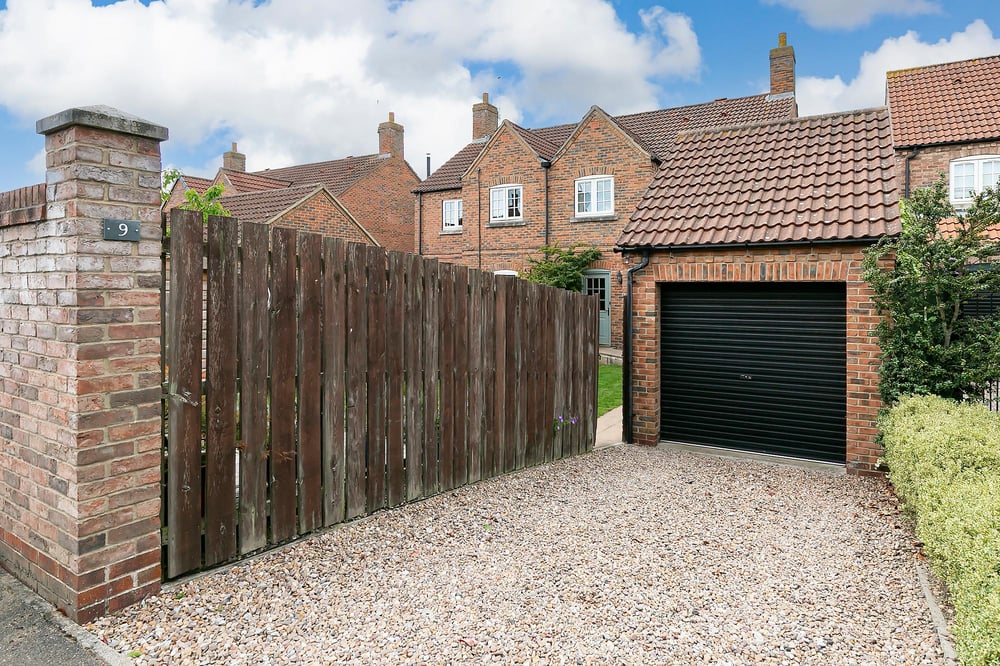 9 Jasmine Garth, Sutton on Derwent, York