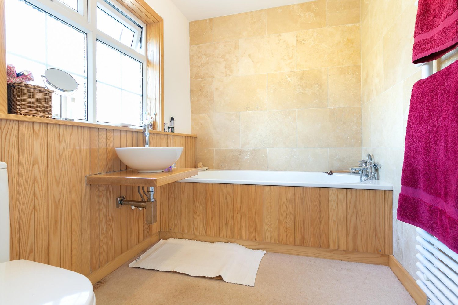 *Moat Farm Cottage  Middle Street, Laytham, York