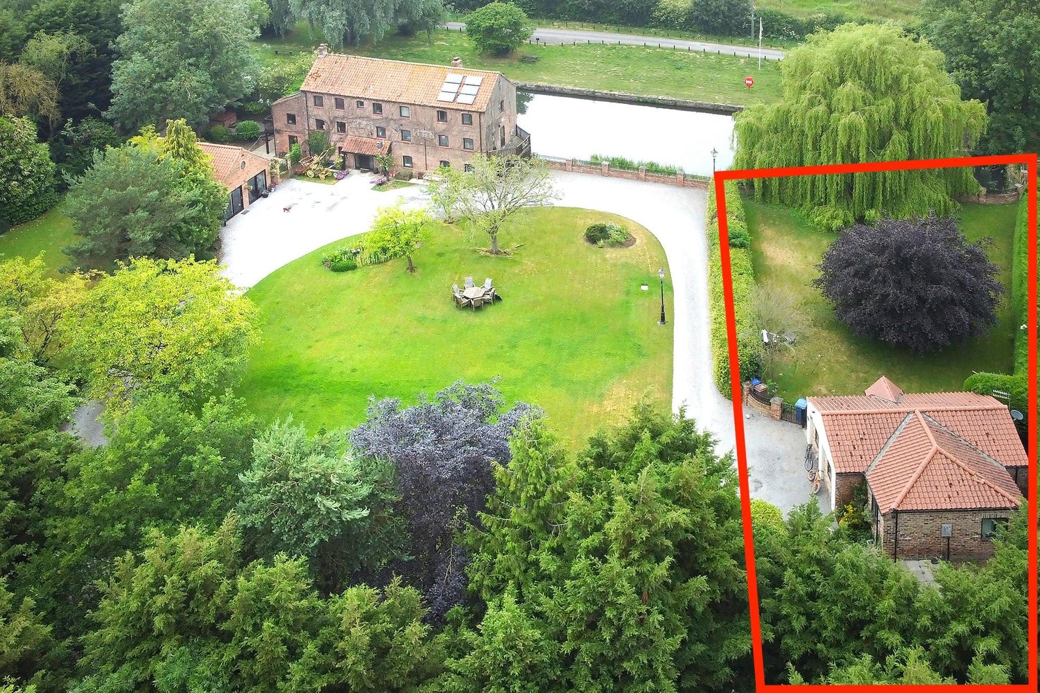 Mill House Cottage Canal Head, Pocklington, York