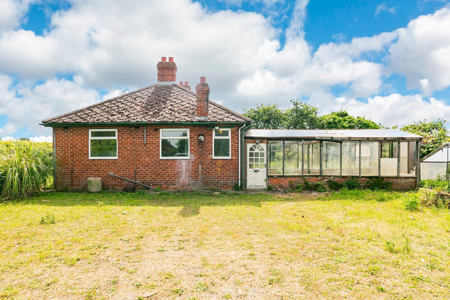 *Braemar York Road, Wilberfoss, York