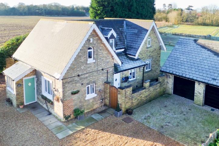 East Lodge Market Weighton Road, Holme-on-spalding-Moor, York