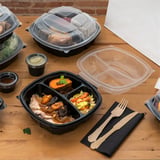 CONTENITORI COPERCHIO 3 COMP. MICROONDE  1130 ML 22,9x23,3x8,2 CM NERO PP (100 UNITÀ)