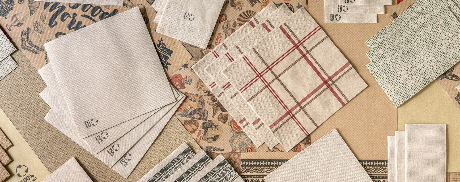 Tovaglioli di carta di diverse misure e design per bar, ristoranti, hotel ed eventi
