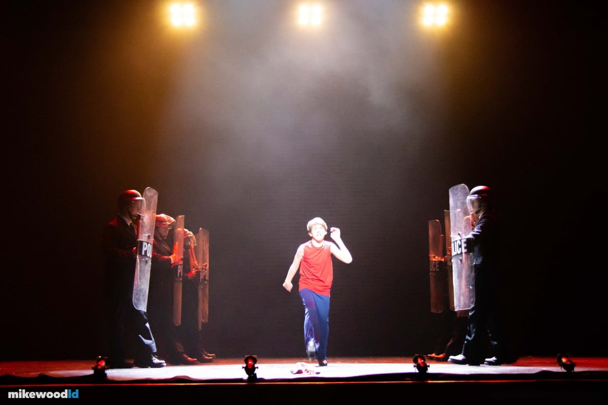 Billy Elliot, production photo