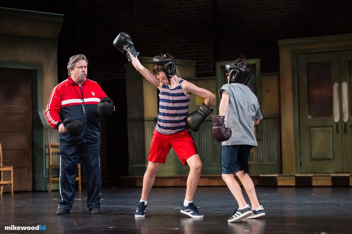 Billy Elliot, production photo