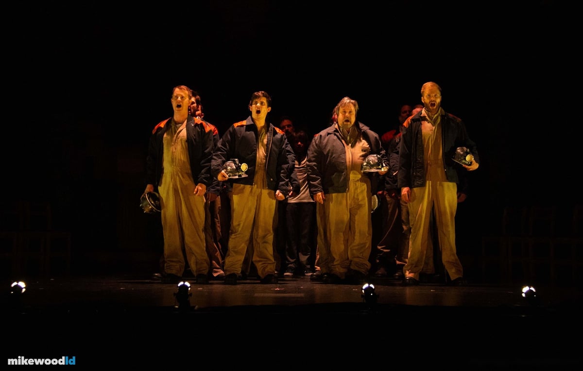Billy Elliot, production photo